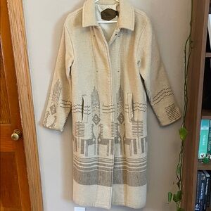 Woolrich Cream and Brown Patterned Jacket
